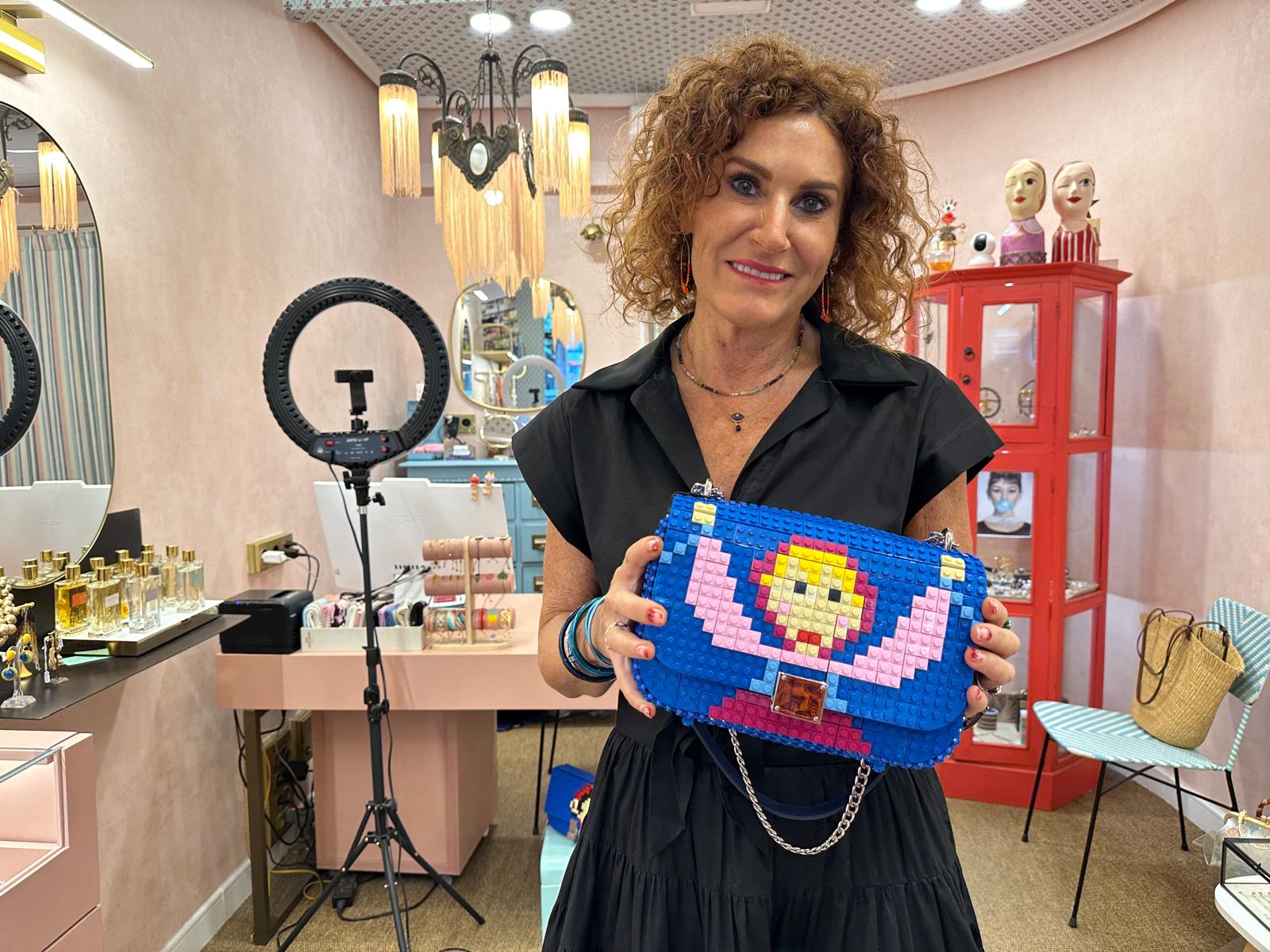 Llega el bolso &#039;Marijaia&#039;: ideado por una comerciante bilbaína y hecho con piezas tipo Lego