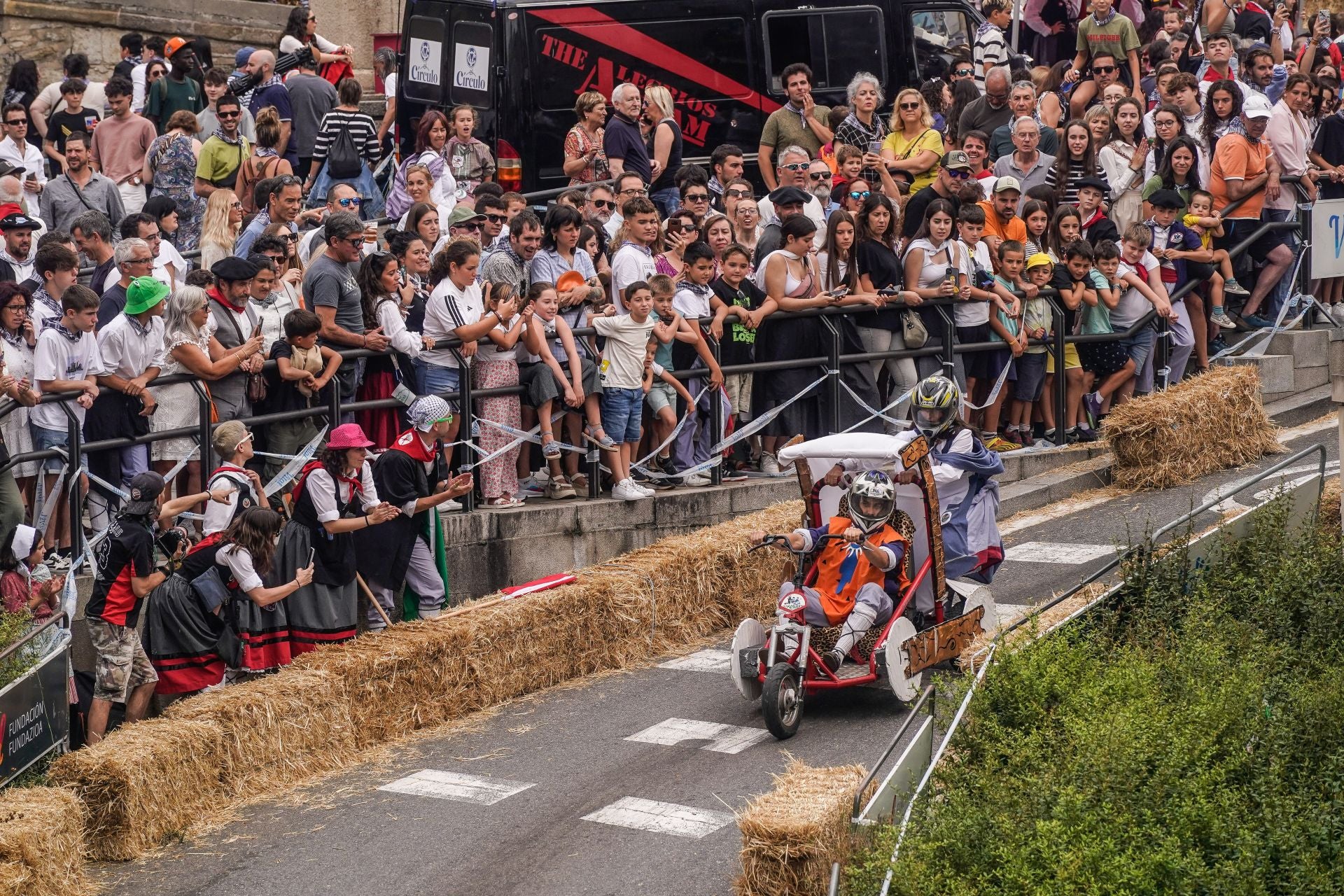 Las imágenes de la carrera de goitiberas en Vitoria