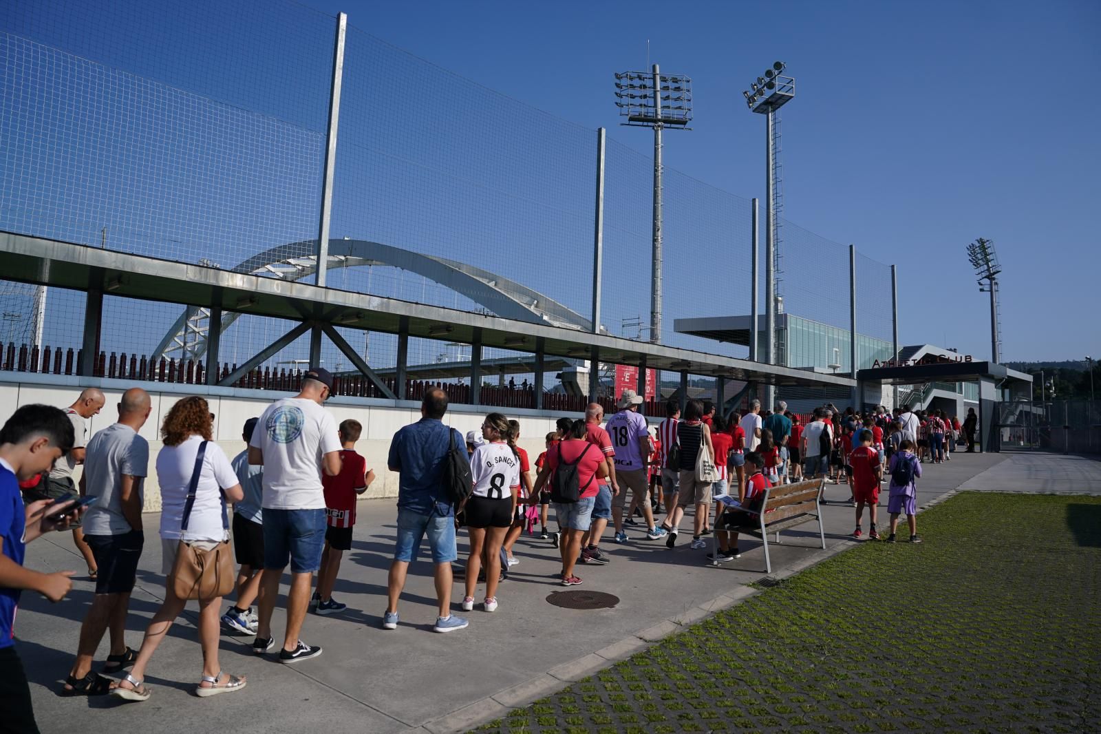 Las imágenes de la afición en Lezama