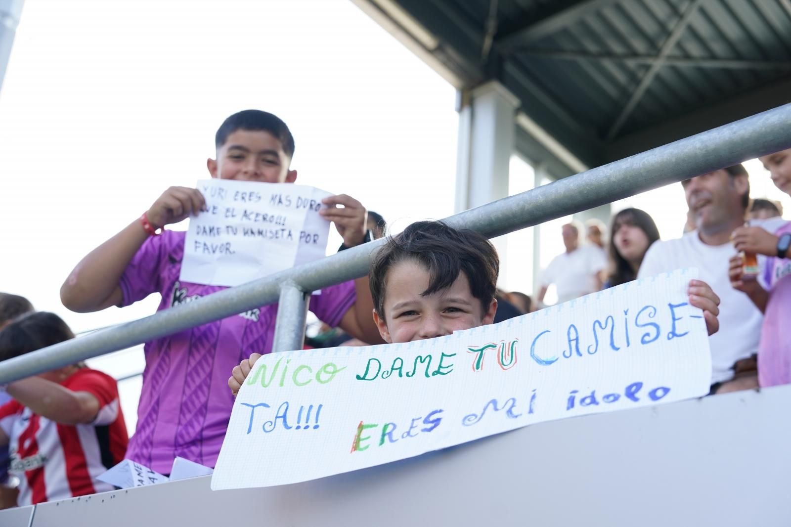 Las imágenes de la afición en Lezama