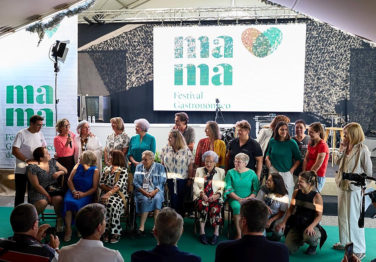 Homenaje a las mujeres cocineras de Ezcaray.