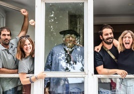 Oier Fernández de Arroyabe junto a los catalanes Eva Freixa, Joan Marc Morata y Laia Sucarrats.