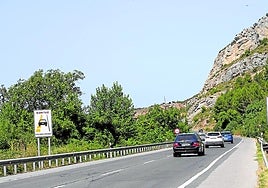 Fallecen dos jóvenes de 22 años en un accidente en Berantevilla cuando volvían de Vitoria