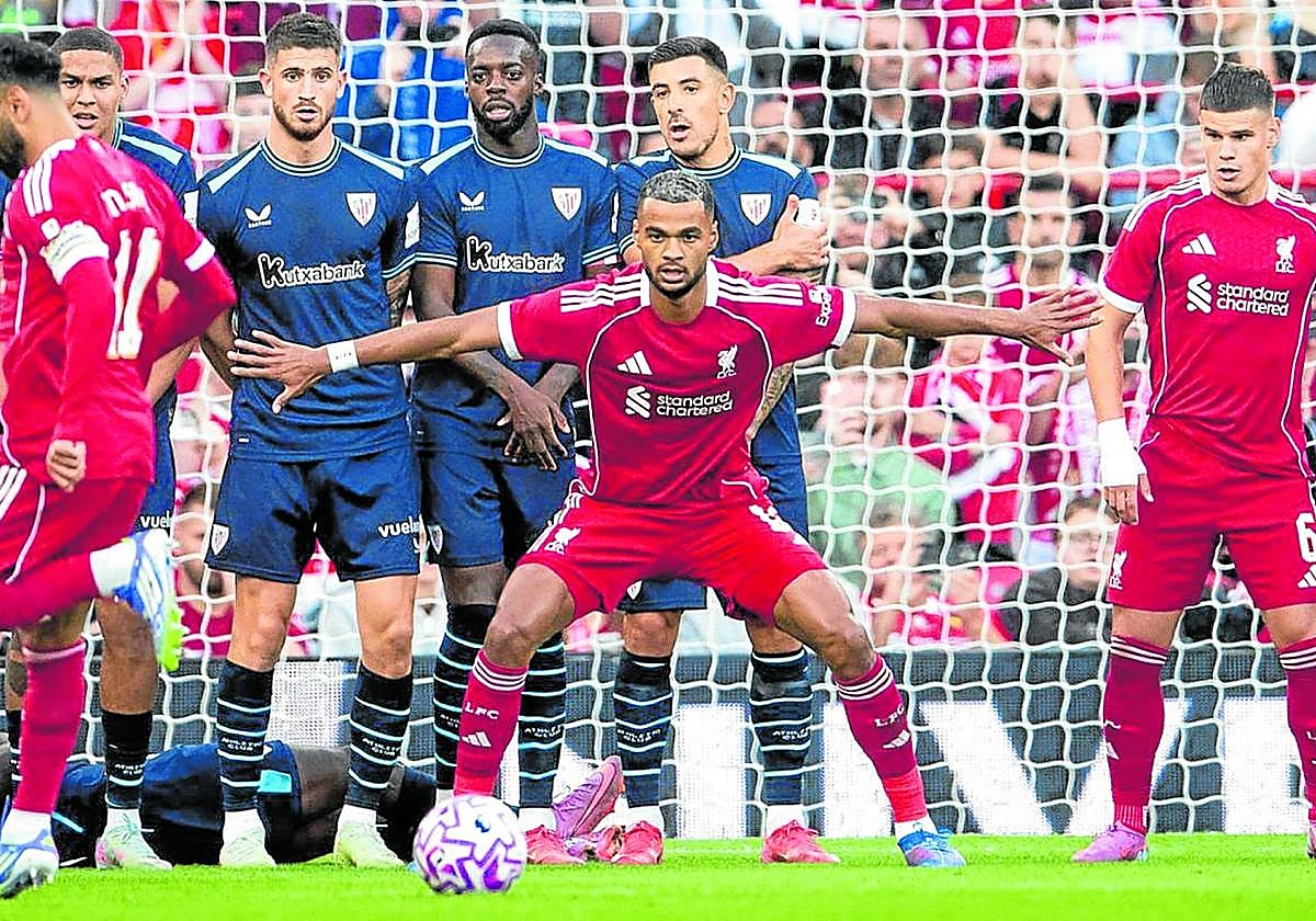 Hasta cinco posibles titulares causarán baja ante el Sevilla en el arranque de Liga.