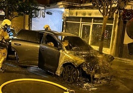 Varios coches calcinados en Getxo.