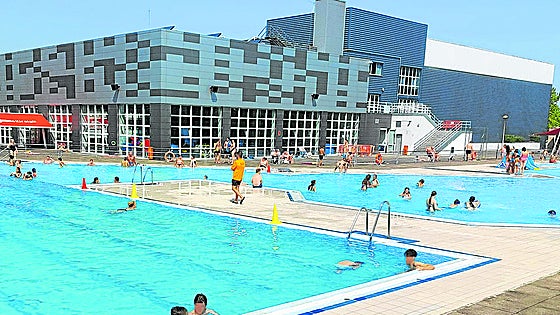 Susto en las piscinas de El Fango: «Atendimos en el bar a 8 niños por calor y ataques de ansiedad»