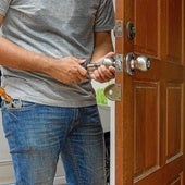 La señal en la puerta de tu casa que puede indicar un intento de robo