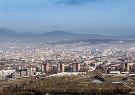 Panorámica de Vitoria en otra jornada con altos índices de contaminación.