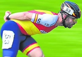 Patxi Peula patina concentrado en la prueba.