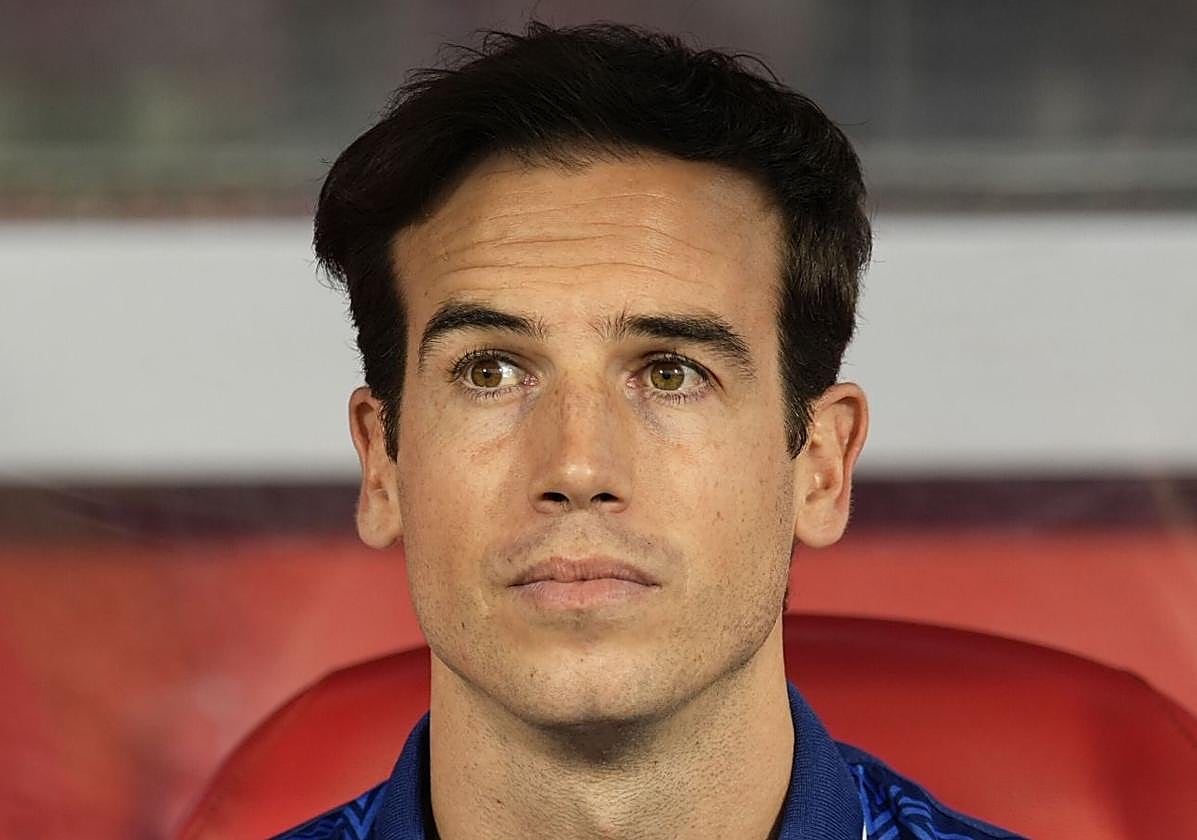 Iñigo Pérez carga contra el negocio del fútbol: «Cobramos salarios indecentes y seguimos en la rueda»