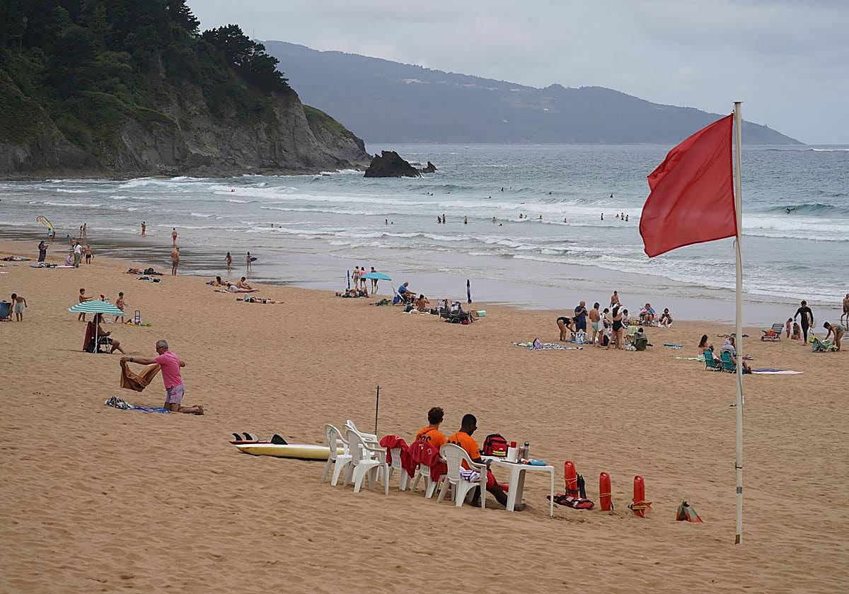 Imagen de archico de la playa de Laga.