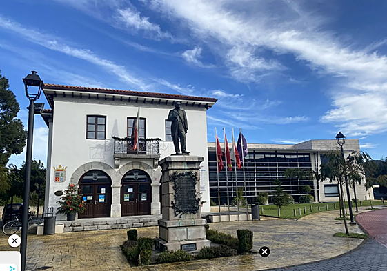 Vista del Ayuntamiento de Liendo.