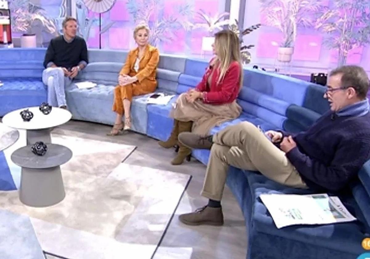 La familia y el examen de la mesa