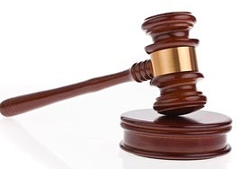 ¿Puede la empresa decidir cuándo debe cumplirse la suspensión de empleo y sueldo?