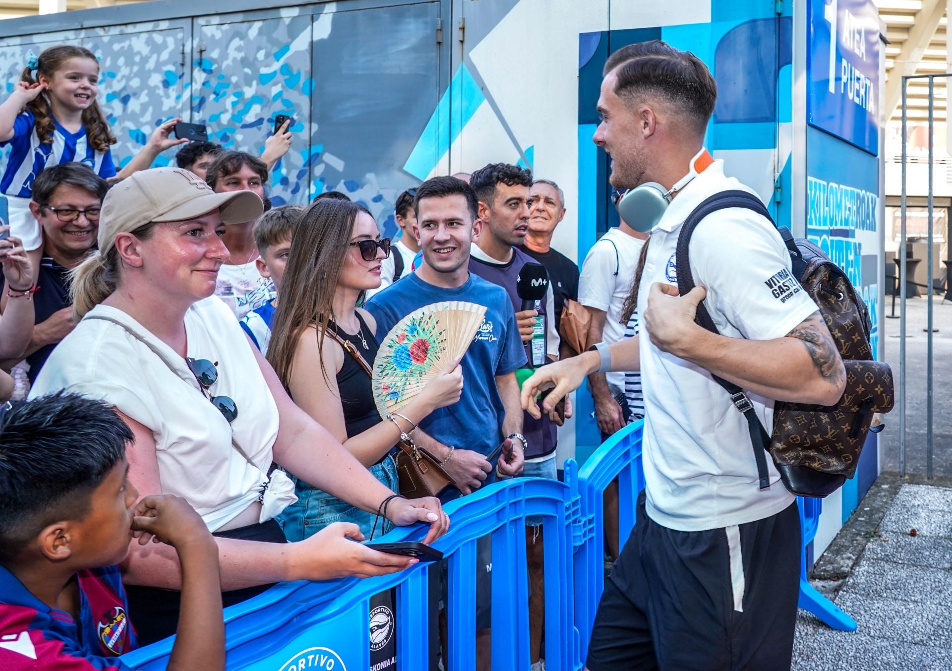 Las imágenes del regreso de la afición a Mendizorroza