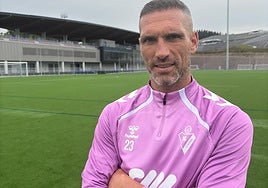 El capitán navarro emprenderá su décima temporada en el Eibar.