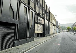 Exterior de la discoteca donde se produjo de madrugada la riña tumultuaria