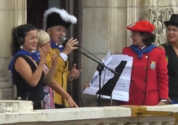 El pregón de Francis Díez, cantante de Doctor Deseo: «Un pueblo que bebe unido, permanece unido»