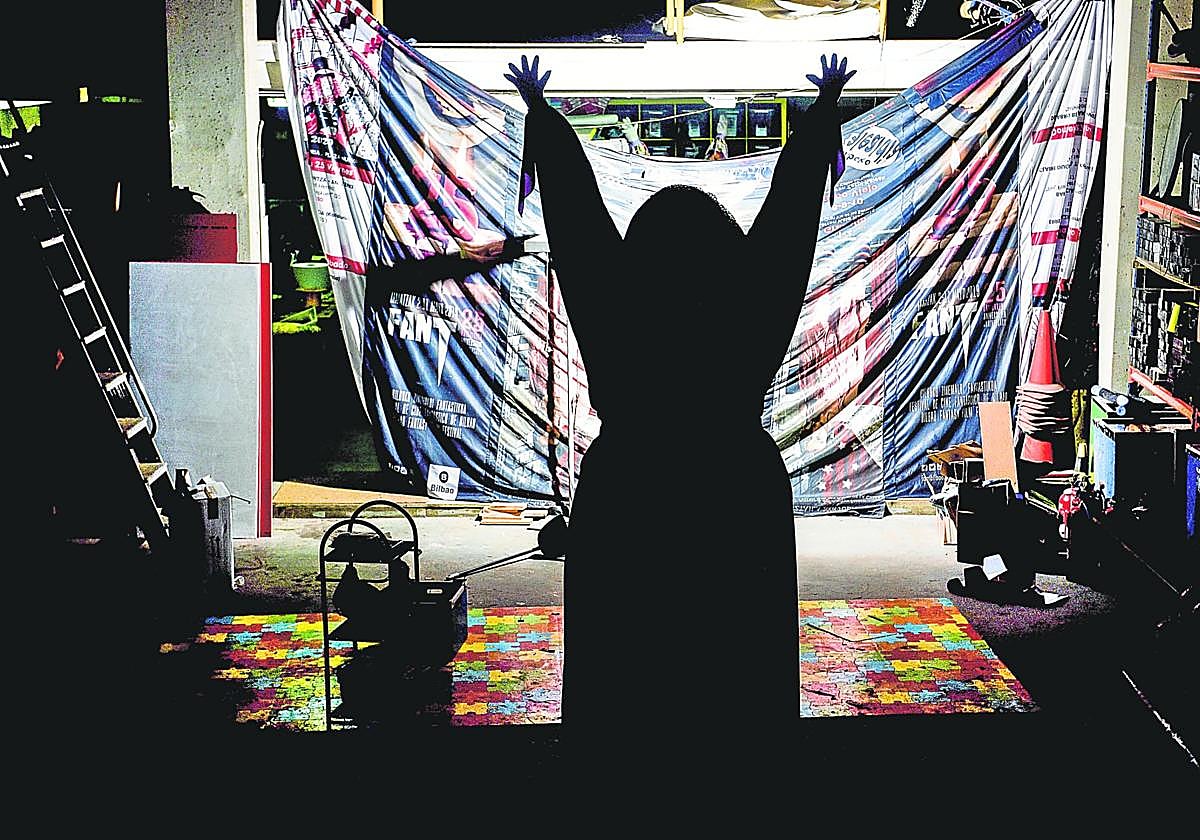 Entramos por primera vez en la ultrasecreta guarida de Marijaia: aquí vuelve a la vida todos los años para irse de fiesta