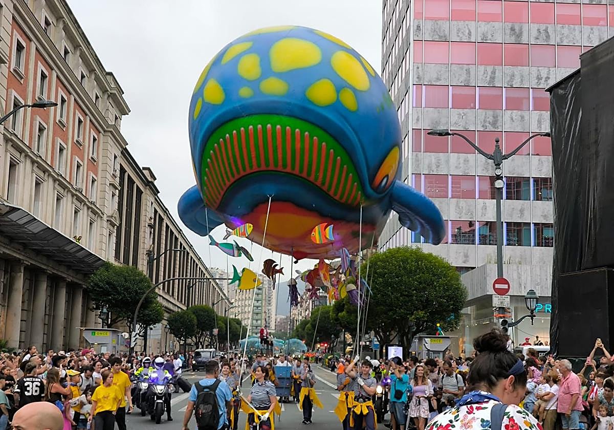 Las mejores imágenes del desfile de &#039;Bali&#039;, la ballena de la Aste Nagusia