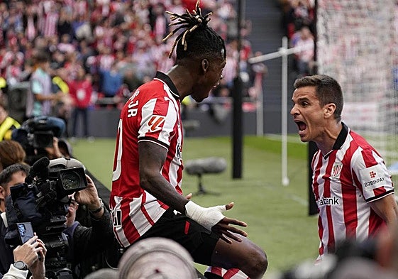 Nico Williams celebra el gol de la victoria ante el Oviedo.