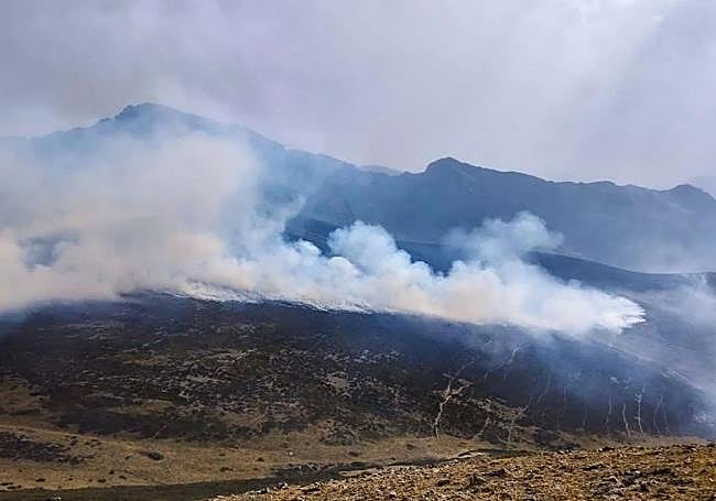 Uno de los puntos de entrada del fuego en Cantabria fue la zona entre Vegarrubia y Robadorio.