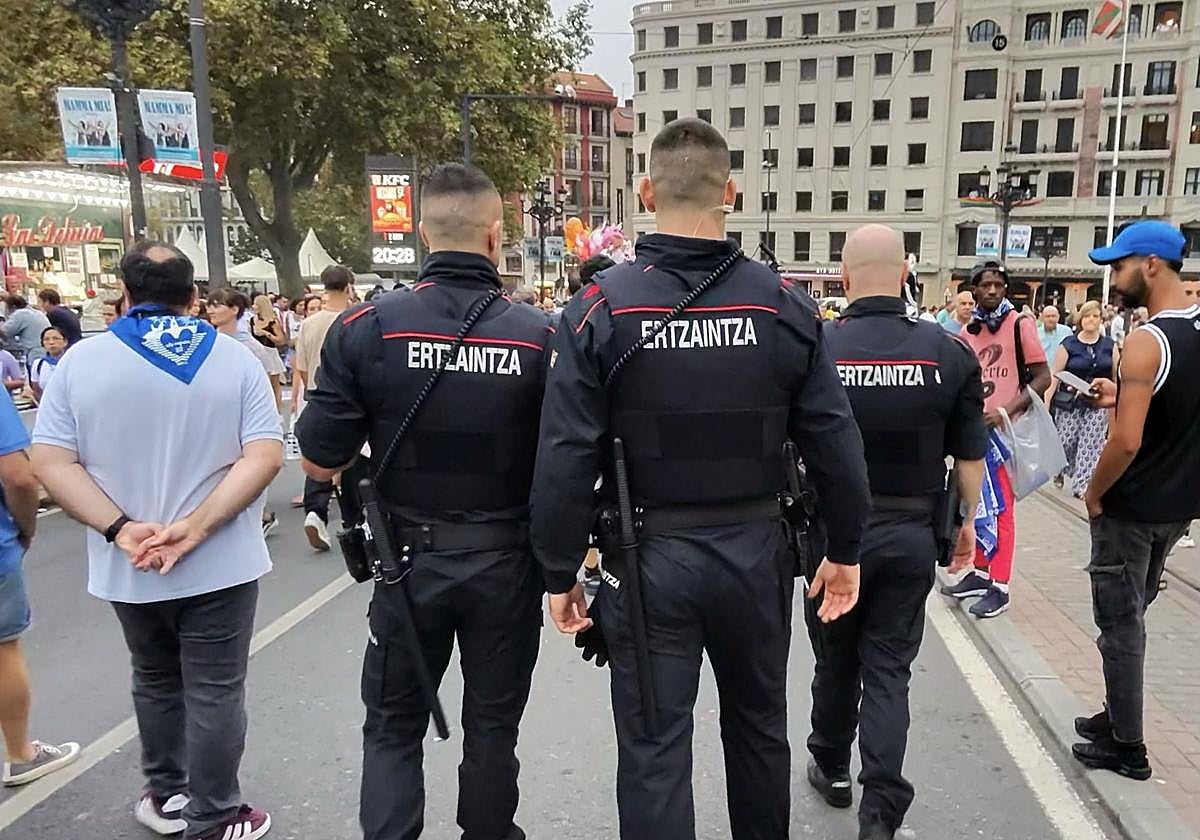 11 arrestos y 60 denuncias en la segunda noche de Aste Nagusia