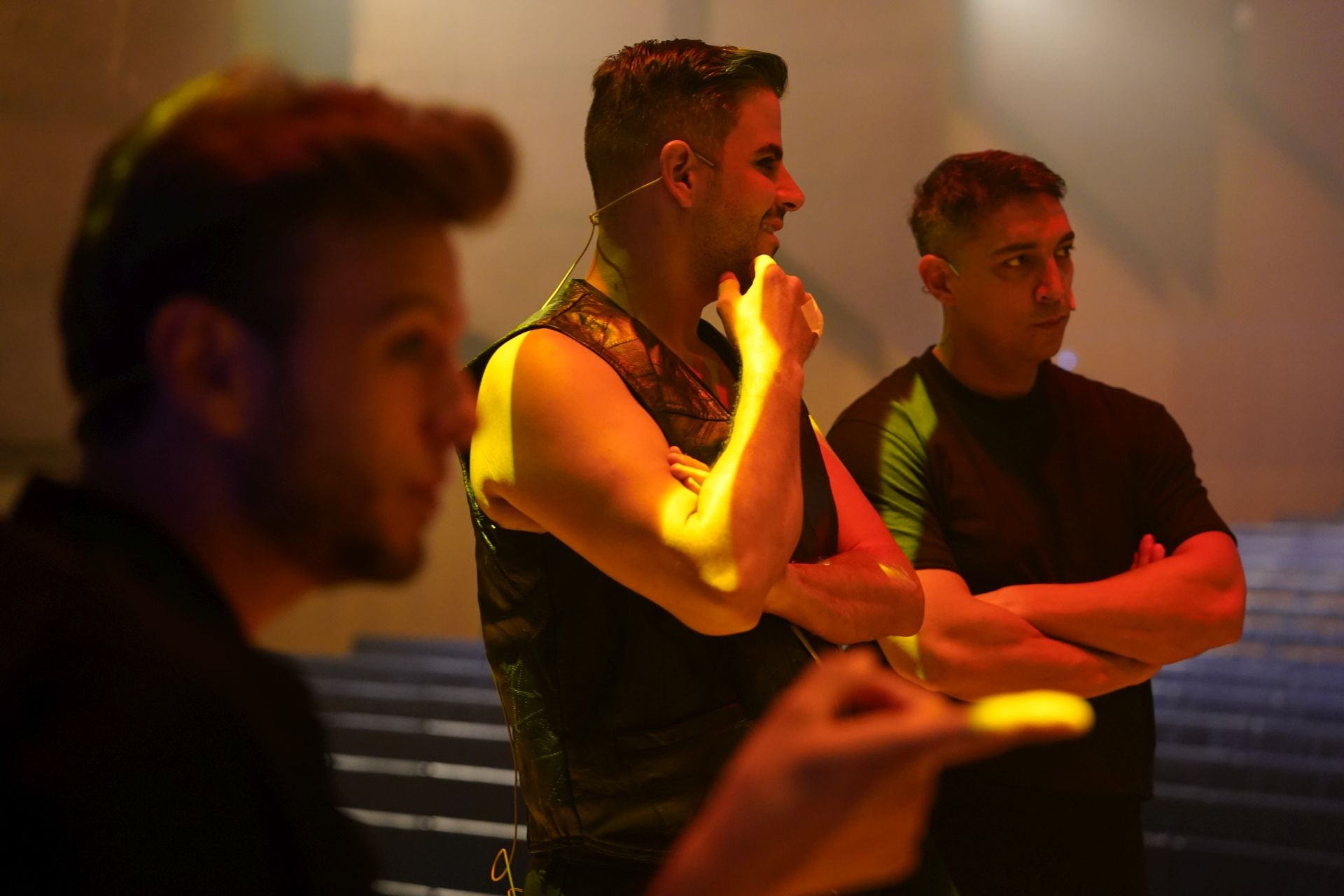 Momentos de concentración antes de actuar.