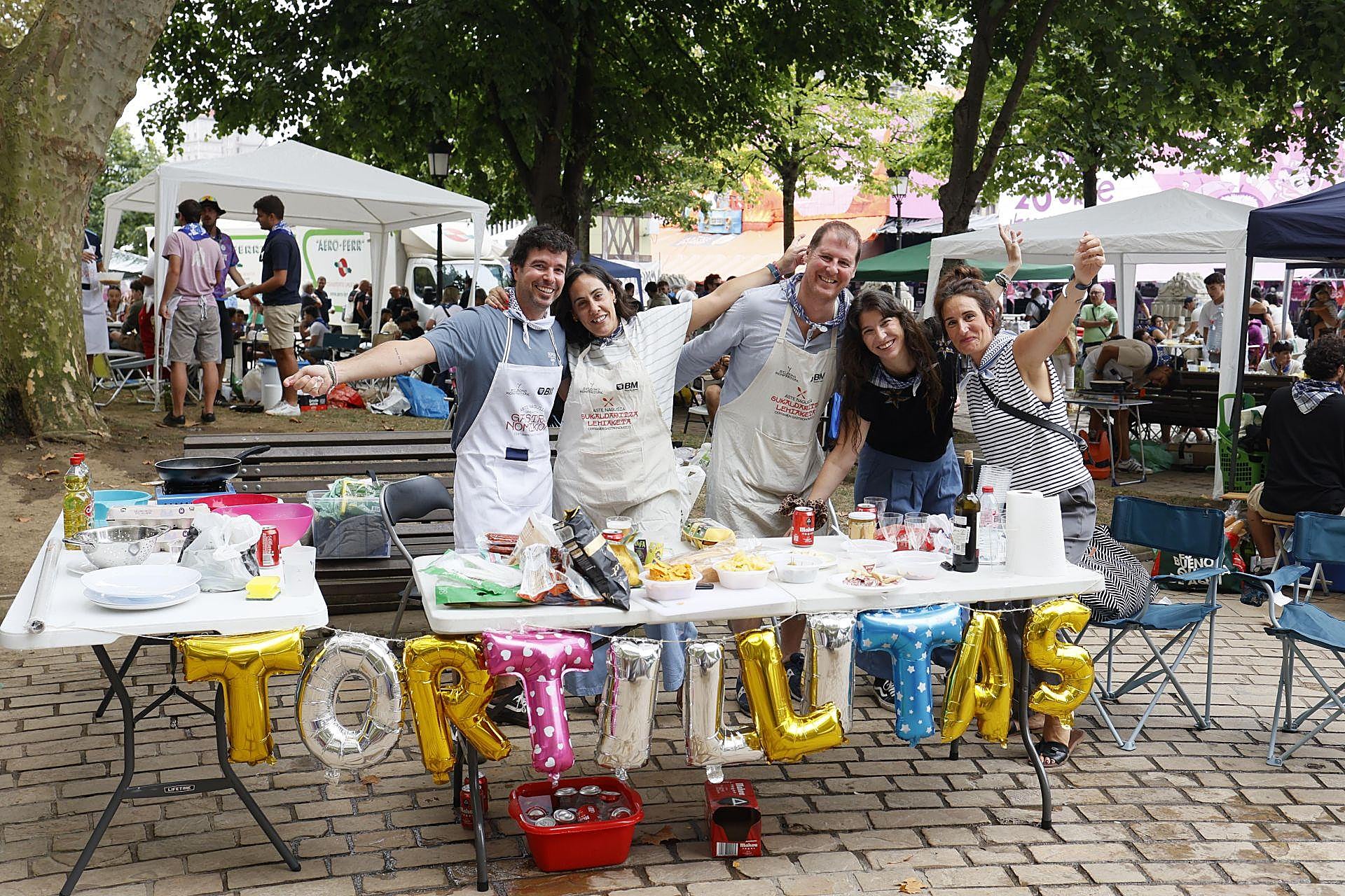 El olor a patata frita impregna El Arenal