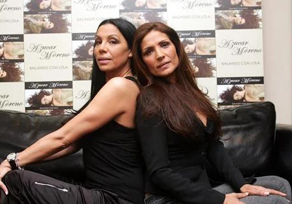 La Policía pide la documentación al dúo Azúcar Moreno tras una actuación de veinte minutos