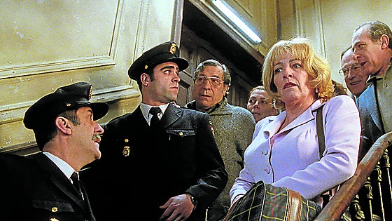«Es como si 'Aquí no hay quien viva' la dirigiese Hitchcock»