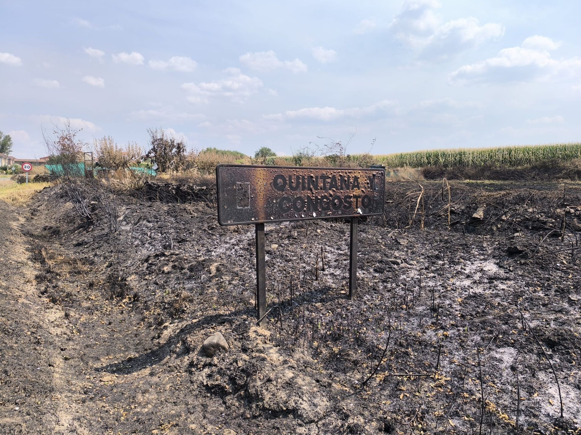 Así ha quedado Quintana y Congosto, un pueblo de León, tras los incendios