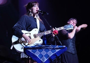 Sesión de concierto y de terapia con Rozalén en el alejado Parque Europa