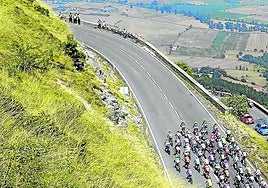 Curvas de la parte inferior durante la etapa de la Vuelta de 2012.