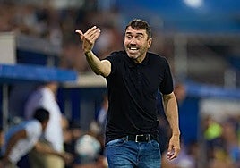 El enfado de Coudet en la pausa de hidratación: «No habéis acelerado una vez para robar»