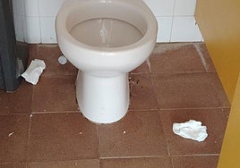 Denuncian que hay varias dependencias que encadenan varios días sin ser atendidas.