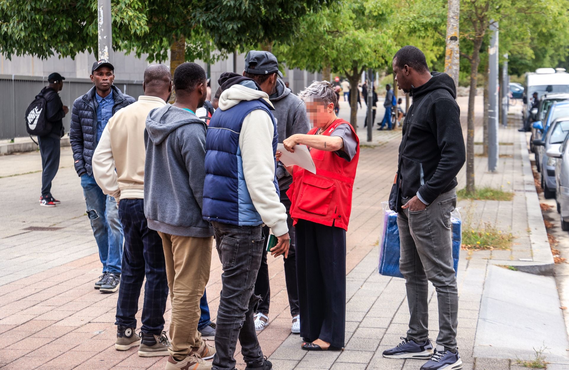 El Gobierno vasco inicia el traslado de parte de los malienses que viven en las calles de Vitoria