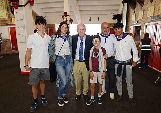 Leopoldo Cardenal, Teresa Sánchez Murga, Leopoldo Sánchez Gil, Jon Sánchez Murga, Javier Gorbeña y su hijo Beñat.