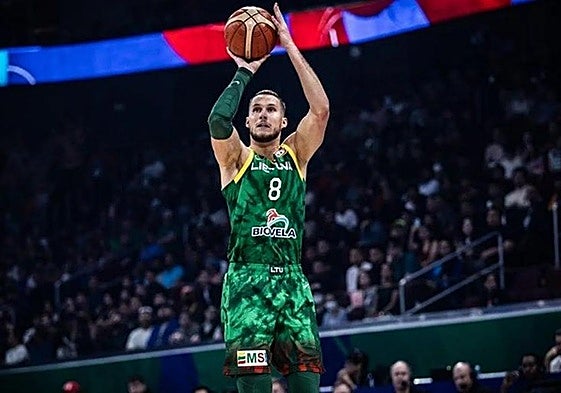 Sedekerskis, con Lituania.