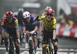Vingegaard besa el suelo y el cielo en la segunda etapa de La Vuelta