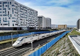 Tren Alvia en tránsito por Vitoria, a la altura de la pasarela de Borinbizkarra.