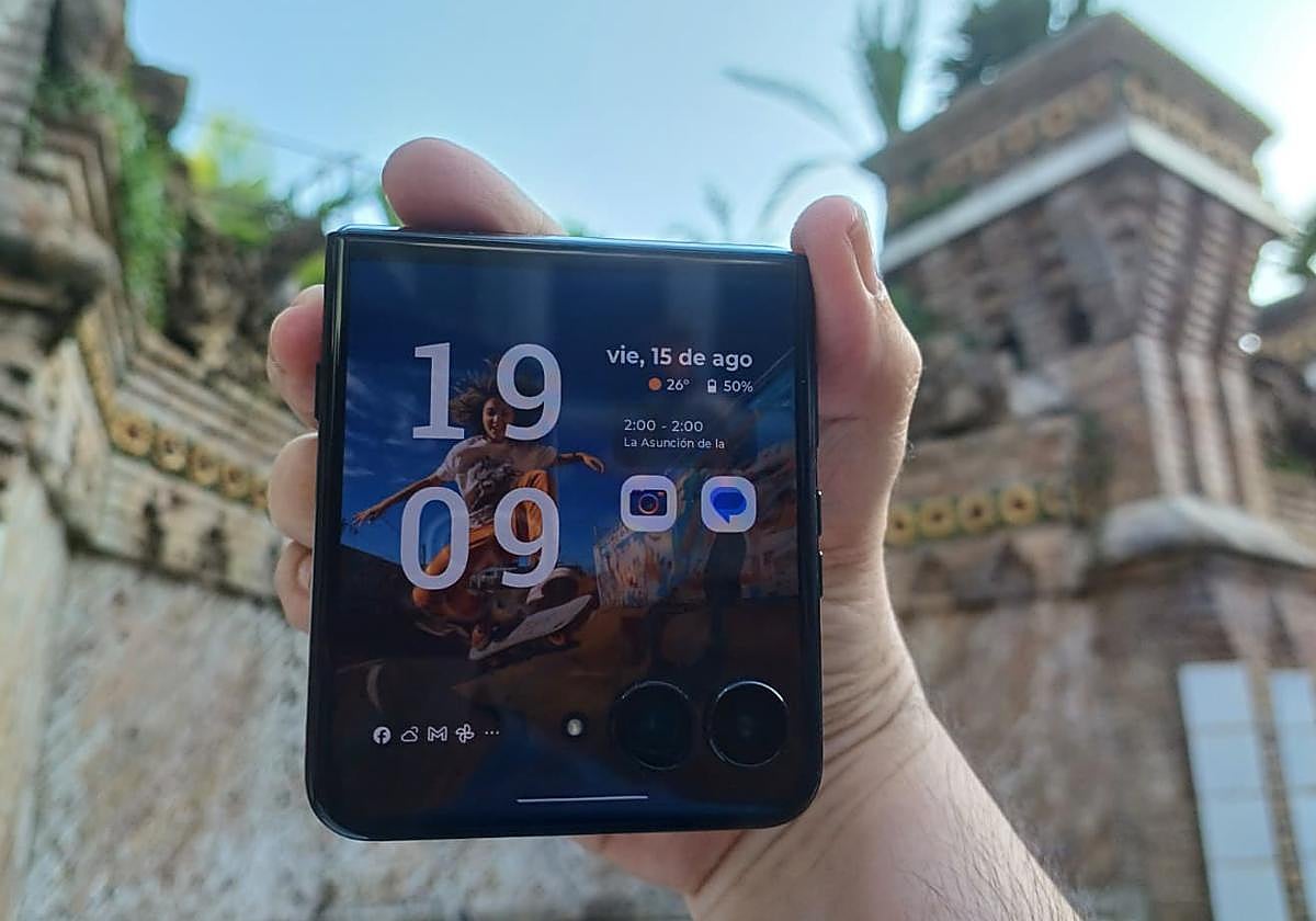 Probamos el Motorola Razr 60 Ultra: un estiloso plegable con una batería sorprendente