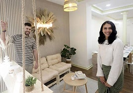 Rosario y Asier cierran su tienda de velas del Casco Viejo solo 10 meses después de abrir: «Este sueño continúa»