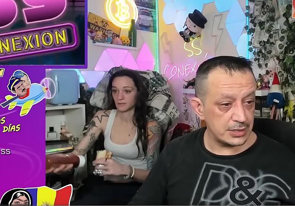 Simón Pérez y Silvia Charro en un directo en su canal de Kick.