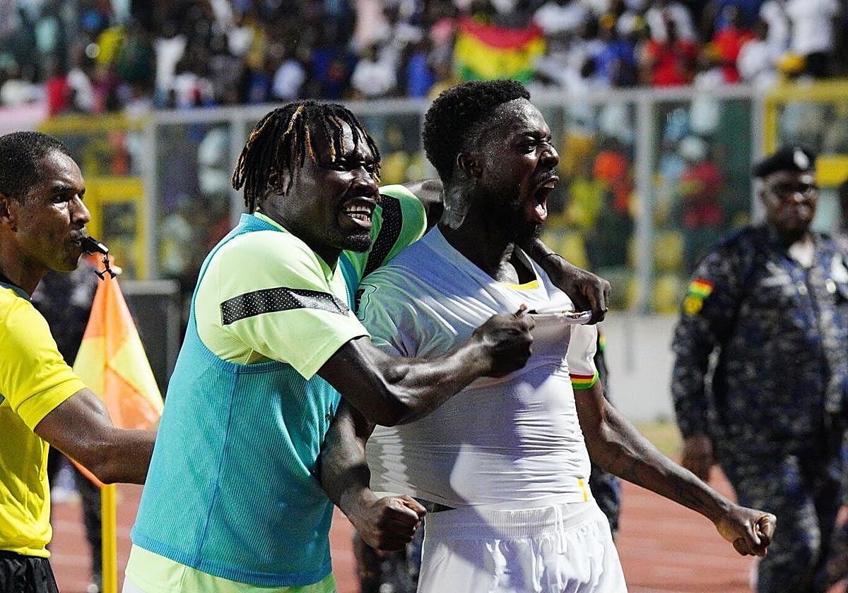 Iñaki Williams celebra un gol con Ghana.