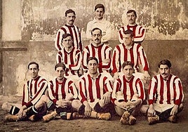 Formación del Athletic de Madrid durante sus primeros años.