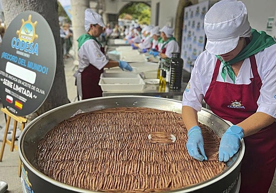 'Panderetazo' de anchoas en Laredo