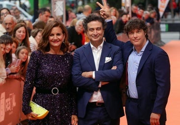 Cantantes, actores, humoristas e 'influencers' desfilan por la alfombra