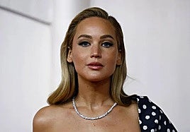 Jennifer Lawrence en la alfombra roja de la gala de los Oscar del año pasado.