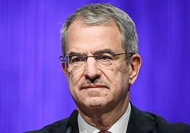 Nestlé despide a su director general por ocultar una relación amorosa «con una subordinada directa»